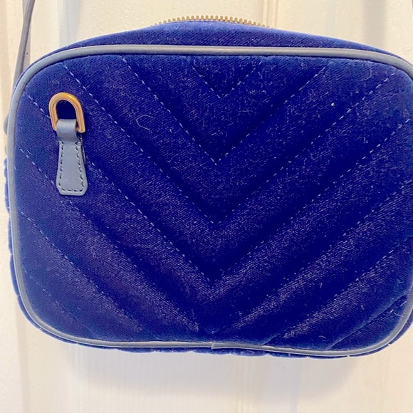 J CREW Velvet Crossbody Signet purse She’s gorgeous inside & out. Very s… - Picture 4 of 12